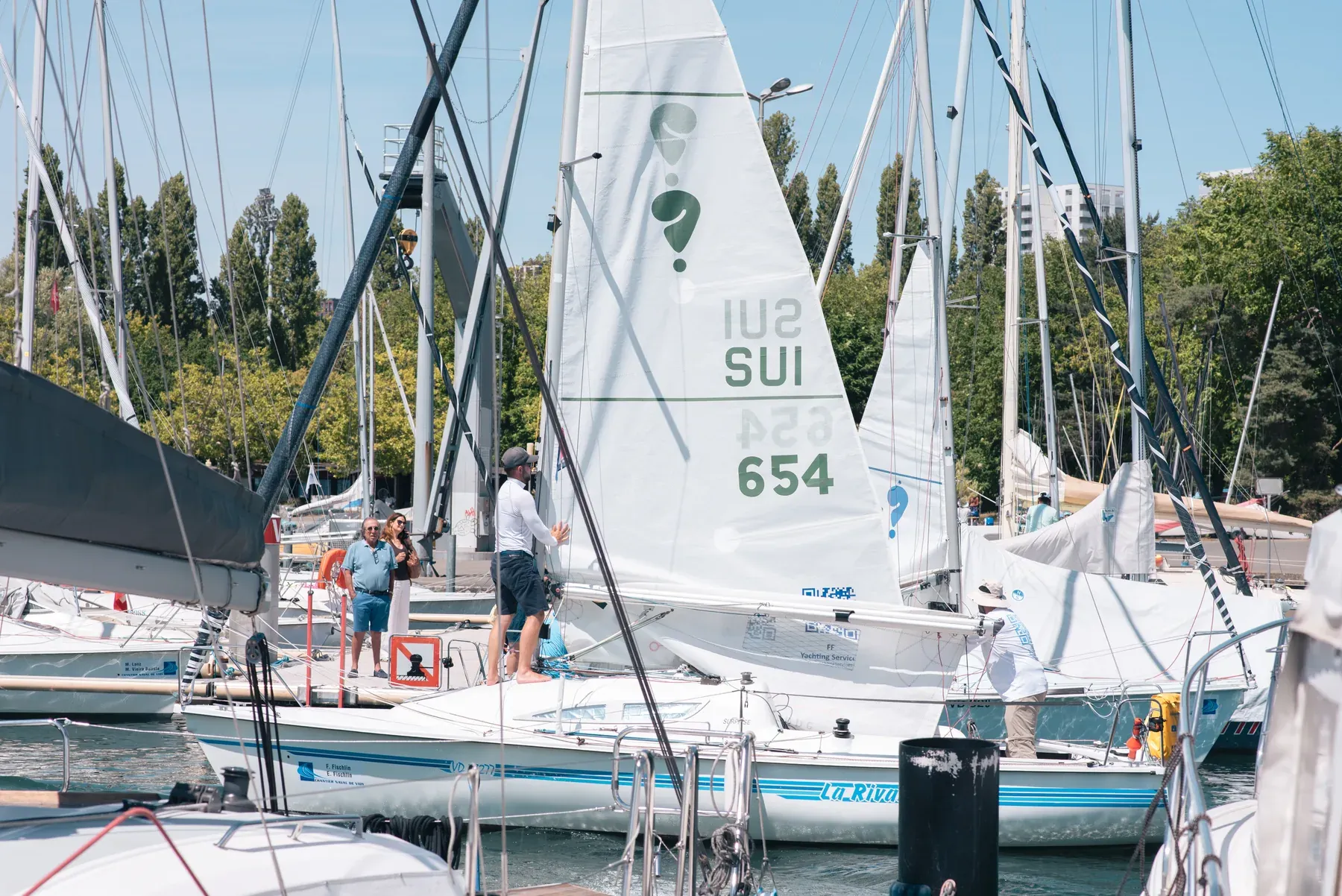 La Rivale 3 au port pendant la préparation des 5 Jours du Léman 2026